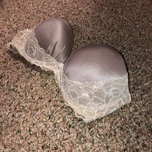 Victoria’s Secret strapless bra